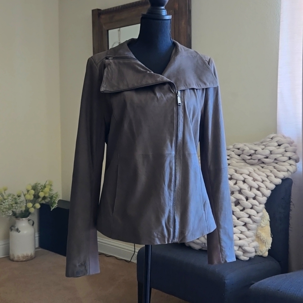 TAHARI lamb leather moto jacket